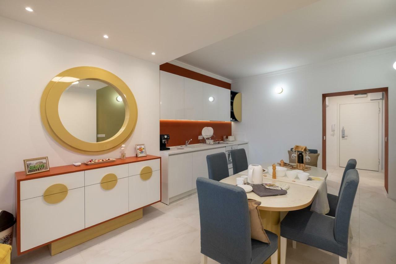 Vitosha Blvd 3-Bedroom, 2-Bathroom Lux Suite Sofia Exterior foto