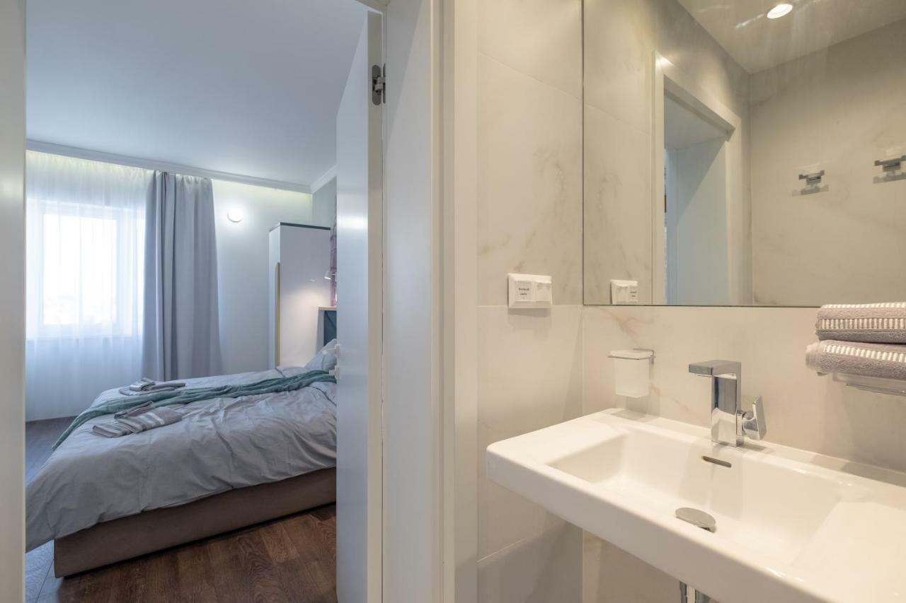 Vitosha Blvd 3-Bedroom, 2-Bathroom Lux Suite Sofia Exterior foto